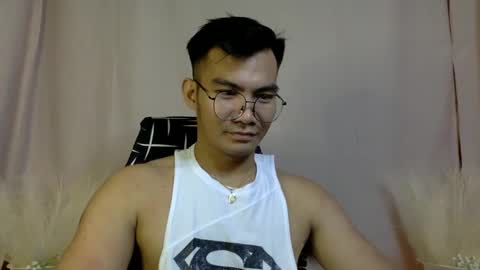 Snapshot of 000batman000 chatting on 12.14.24 Bruce online show from 12.14.24