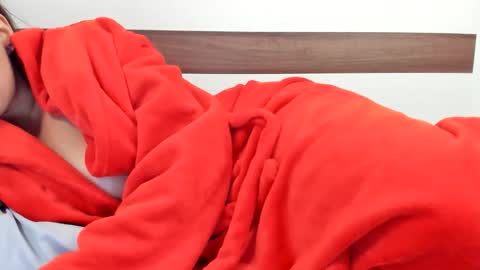 Snapshot of 00ingrid00 chatting on 12.22.25 00ingrid00 online show from 12.22.25