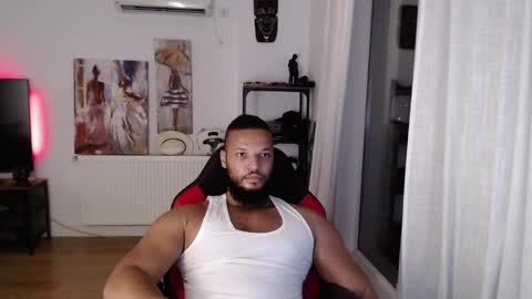 Snapshot of 0_kingsley chatting on 10.02.25 Kingsley online show from 10.02.25