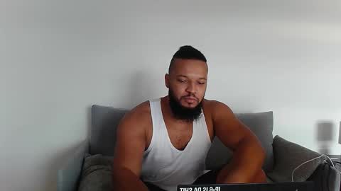 Snapshot of 0_kingsley chatting on 10.14.25 Kingsley online show from 10.14.25