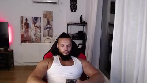 Snapshot of 0_kingsley chatting on 10.29.25 Kingsley online show from 10.29.25