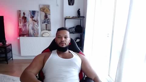 Snapshot of 0_kingsley chatting on 11.09.25 Kingsley online show from 11.09.25