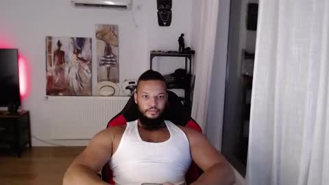 Snapshot of 0_kingsley chatting on 11.18.25 Kingsley online show from 11.18.25