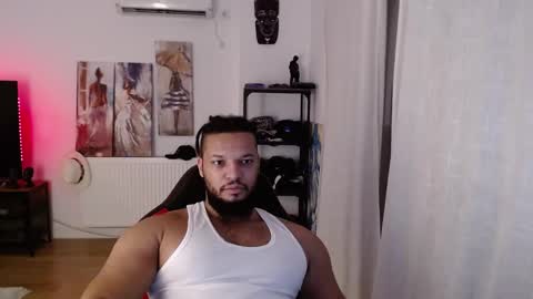 Snapshot of 0_kingsley chatting on 11.28.25 Kingsley online show from 11.28.25