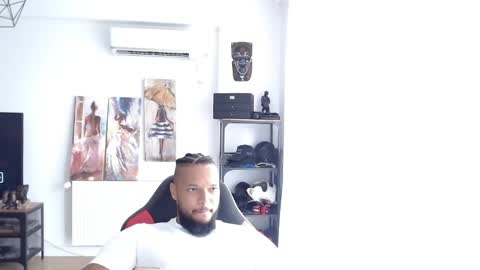 Snapshot of 0_kingsley chatting on 02.10.26 Kingsley online show from 02.10.26