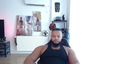 Snapshot of 0_kingsley chatting on 06.14.26 Kingsley online show from 06.14.26