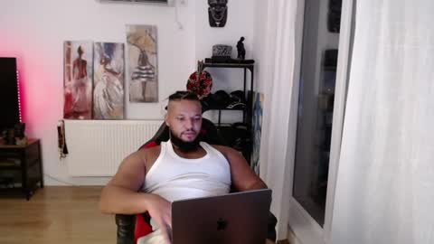 Snapshot of 0_kingsley chatting on 06.15.26 Kingsley online show from 06.15.26