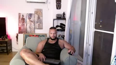 Snapshot of 0_kingsley chatting on 06.25.26 Kingsley online show from 06.25.26