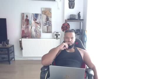 Snapshot of 0_kingsley chatting on 07.04.26 Kingsley online show from 07.04.26