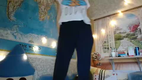 12ennie online show from 12.03.25