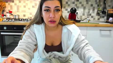 Snapshot of 18belleskinny chatting on 10.04.25 18belleskinny online show from 10.04.25