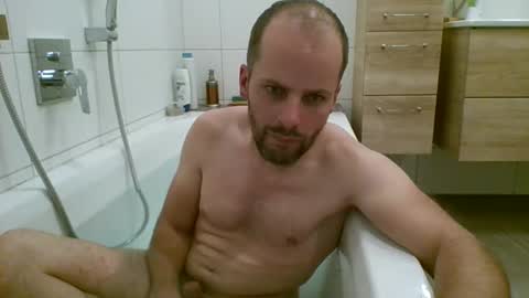 Snapshot of 19berni91 chatting on 10.24.25 berni online show from 10.24.25