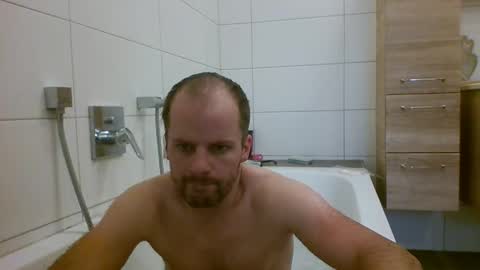 Snapshot of 19berni91 chatting on 11.21.25 berni online show from 11.21.25