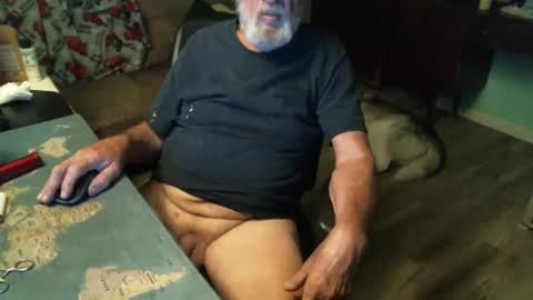 Snapshot of 1handyanddee chatting on 02.28.26 1handyanddee online show from 02.28.26