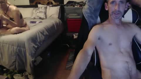 1hotcouple2c online show from 10.17.25