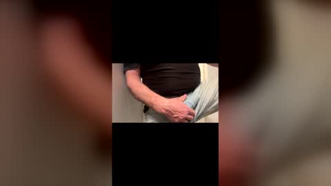 Snapshot of 1hunglo412 chatting on 02.26.26 1hunglo412 online show from 02.26.26