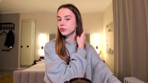 Lily 3 online show from 12.12.24