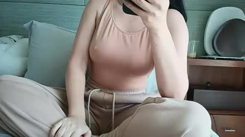 Onna online show from 04.12.26