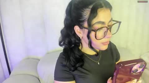 Snapshot of 1m_emily chatting on 09.23.25 . online show from 09.23.25