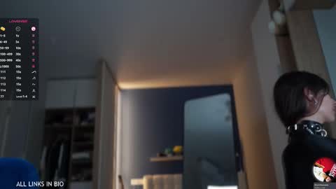 Marie online show from 02.12.25