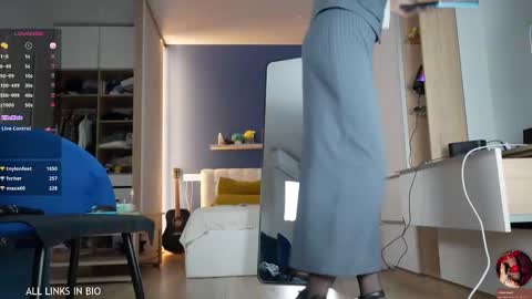 Marie online show from 03.10.25