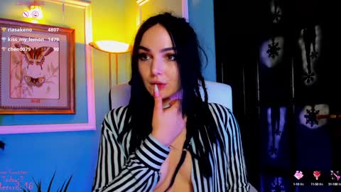 Moona  online show from 02.07.25