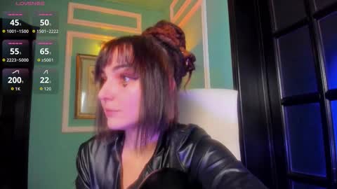 Moona  online show from 11.28.25