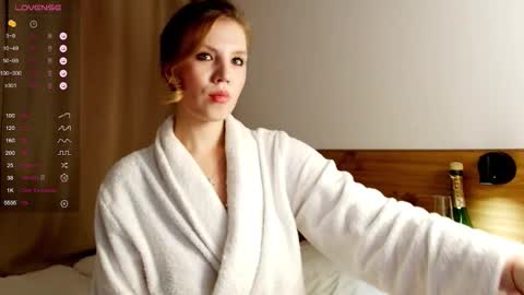 VICTORIA online show from 09.12.25