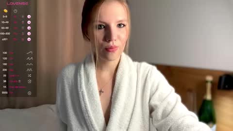 VICTORIA online show from 09.15.25