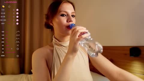 VICTORIA online show from 09.30.25