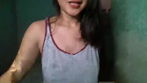 Snapshot of 1smile4u chatting on 11.17.25 1smile4u online show from 11.17.25