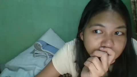 Snapshot of 1smile4u chatting on 11.23.25 1smile4u online show from 11.23.25