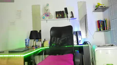 1sweetvaleria1 online show from 05.19.26