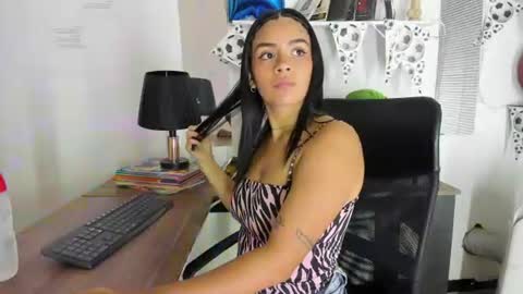 1sweetvaleria1 online show from 07.08.26