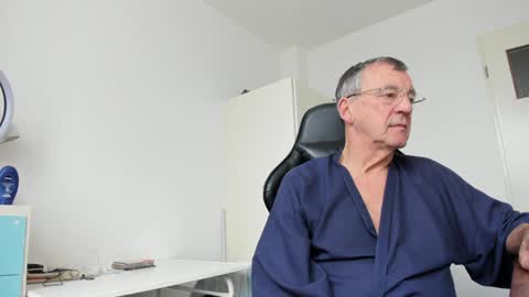 Henk online show from 02.04.25