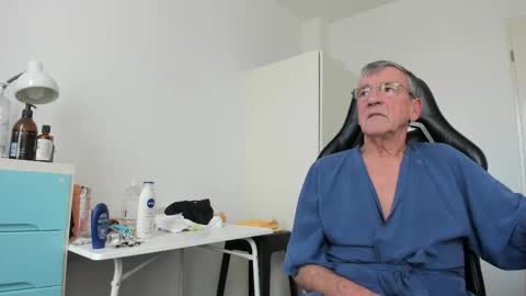 Henk online show from 02.19.26