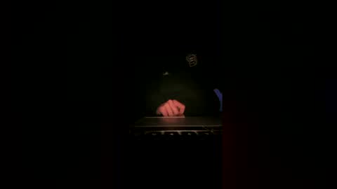 20yroldbwcab online show from 04.04.26