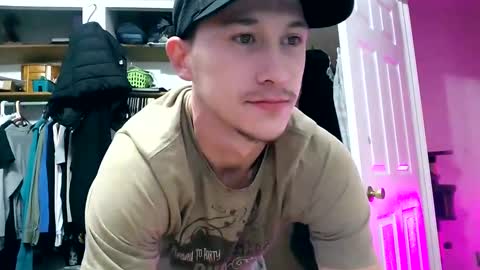 Snapshot of 21yearsy0ung9icheshung chatting on 12.09.24 AlecurClit online show from 12.09.24