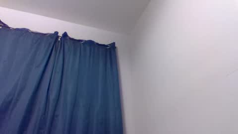 Snapshot of 21yearsy0ung9icheshung chatting on 12.10.24 AlecurClit online show from 12.10.24