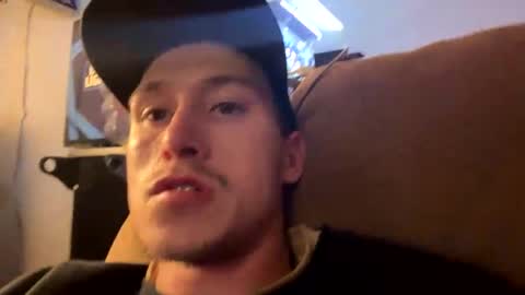 Snapshot of 21yearsy0ung9icheshung chatting on 01.01.25 AlecurClit online show from 01.01.25