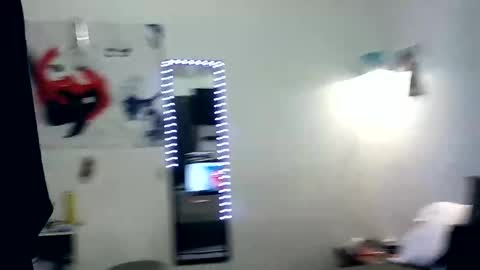 Snapshot of 21yearsy0ung9icheshung chatting on 01.24.25 AlecurClit online show from 01.24.25