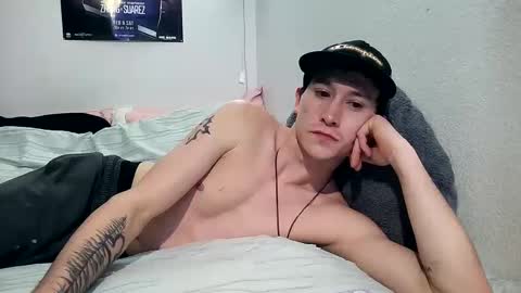 Snapshot of 21yearsy0ung9icheshung chatting on 02.14.25 AlecurClit online show from 02.14.25