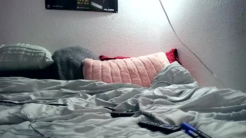 Snapshot of 21yearsy0ung9icheshung chatting on 02.15.25 AlecurClit online show from 02.15.25