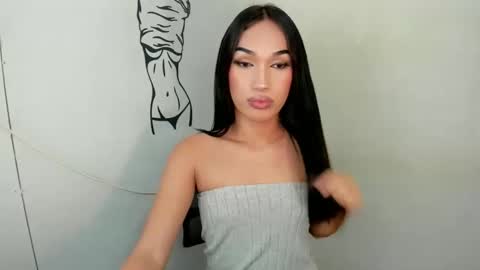 Snapshot of 2damnh0t_slut chatting on 02.15.25 haduki online show from 02.15.25