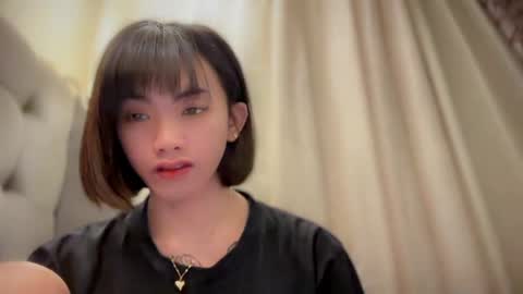 Snapshot of 2damnh0t_slut chatting on 04.17.26 haduki online show from 04.17.26