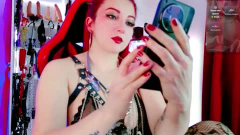 Snapshot of 2diamond_eyes chatting on 02.22.26 Arianna online show from 02.22.26