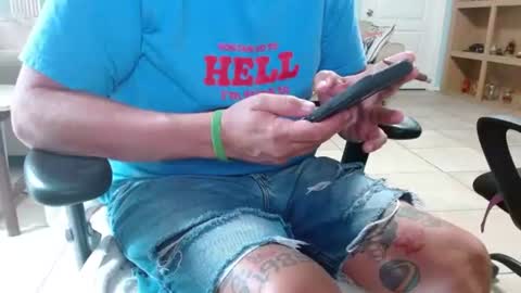 Snapshot of 2dirtyhillbillies chatting on 06.22.26 ThrillBilly online show from 06.22.26