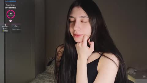 Snapshot of 2insensitive chatting on 02.27.25 Lina free control in pvt online show from 02.27.25