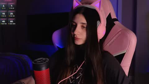 Snapshot of 2insensitive chatting on 11.27.25 Lina free control in pvt online show from 11.27.25