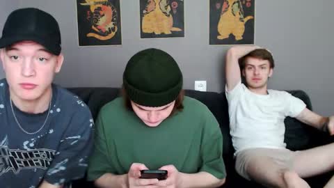 Snapshot of 2nc_ chatting on 03.28.26 Eleot online show from 03.28.26